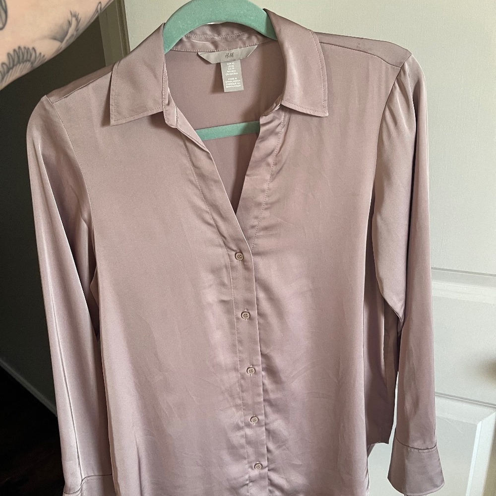 H&M recycle material blouse